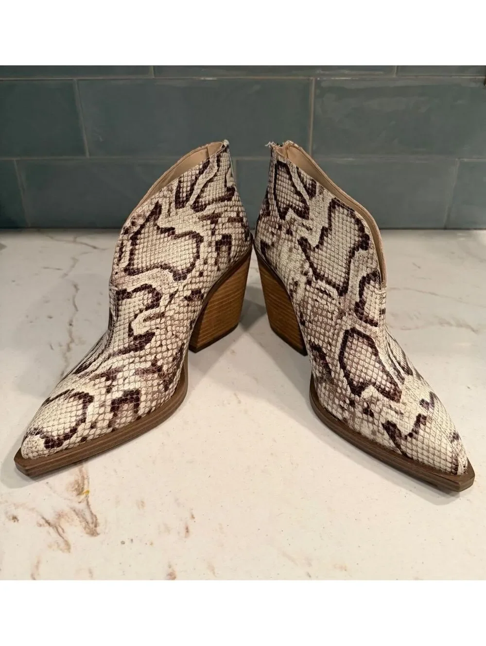 Vince Camuto vince camuto